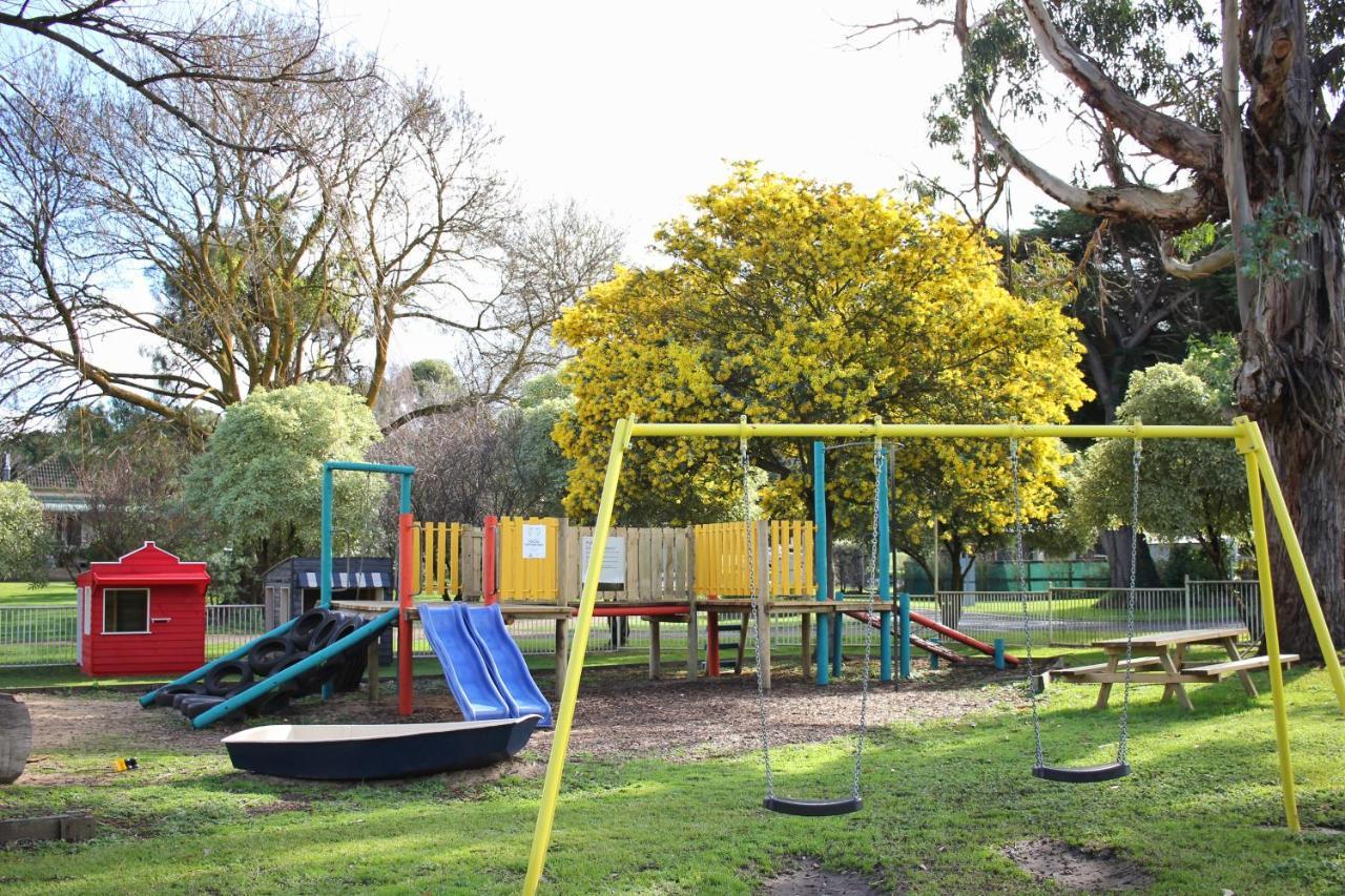 Pine Country Caravan Park مونت غامبير المظهر الخارجي الصورة