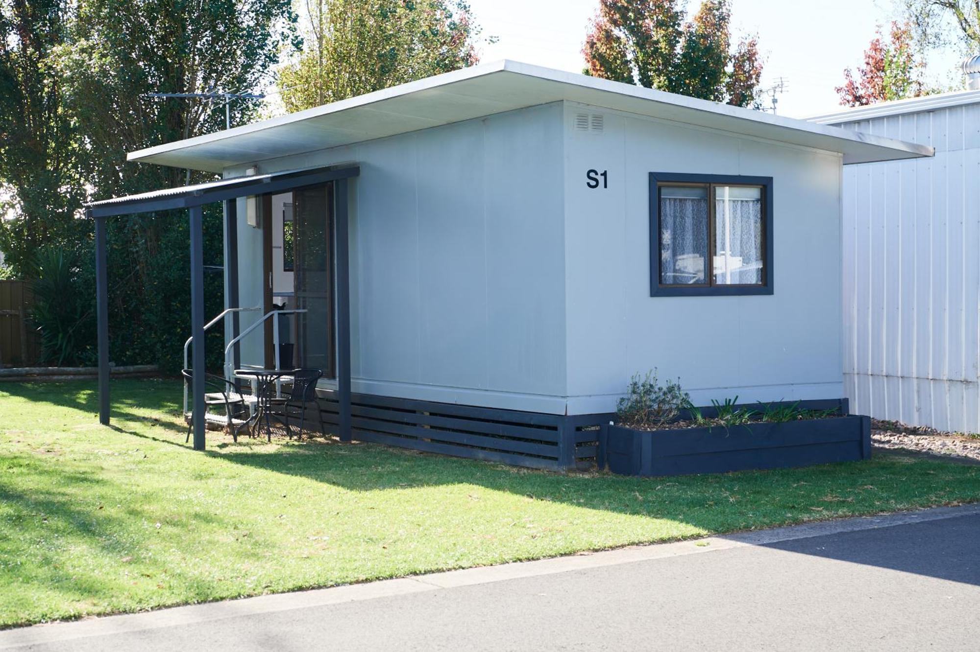 Pine Country Caravan Park مونت غامبير المظهر الخارجي الصورة